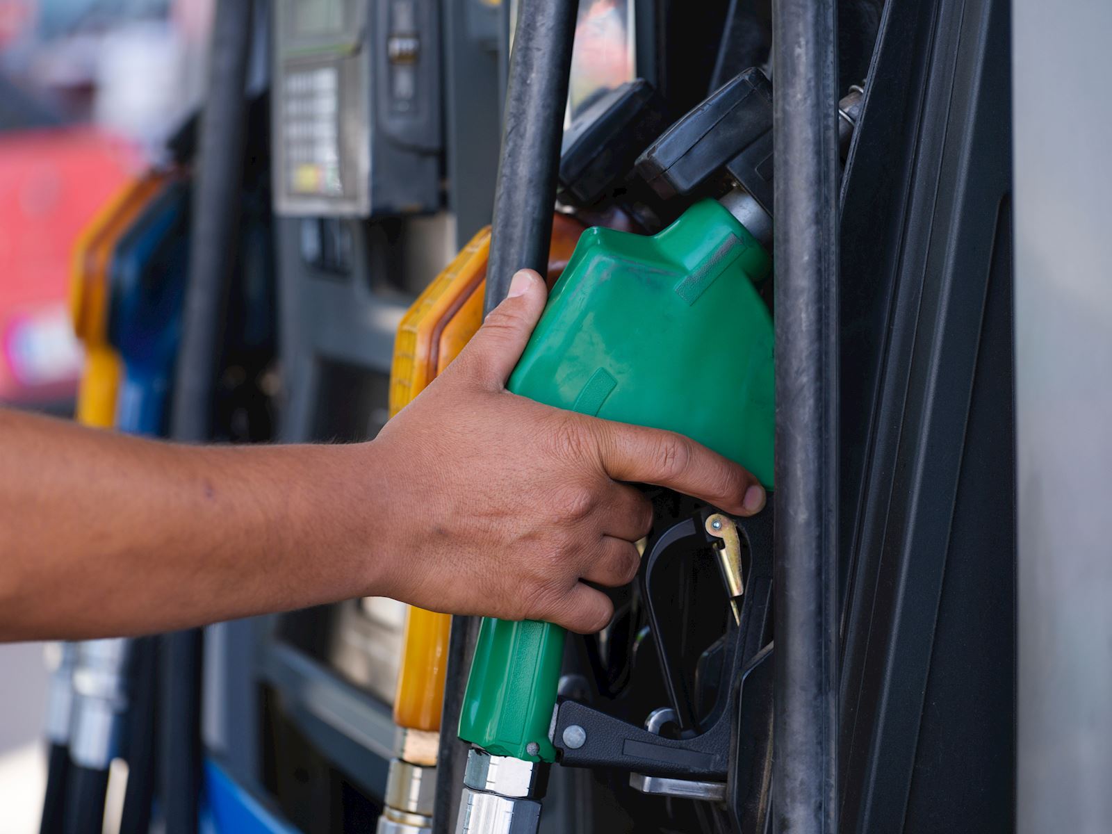 The “Do-Nots” When Refueling Your Diesel Engine